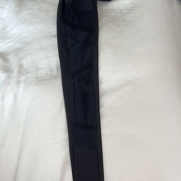 RARE Lululemon Just Breathe Pants in black Mesh! - Picture 5 of 8
